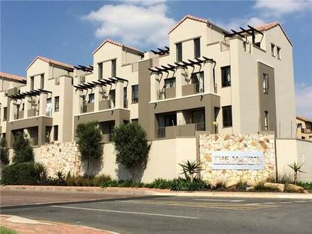 30 Bed Apartment in Fourways photo number 1