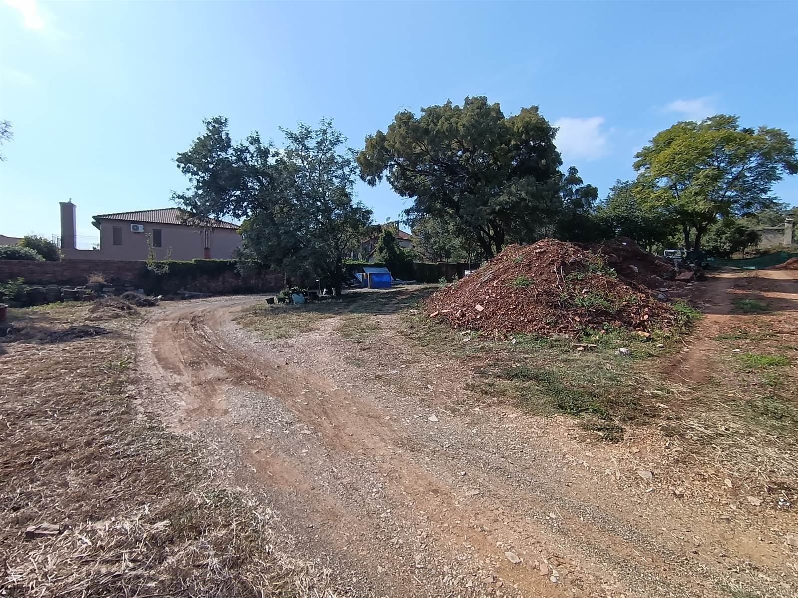 750 m² Land available in Silver Stream photo number 3