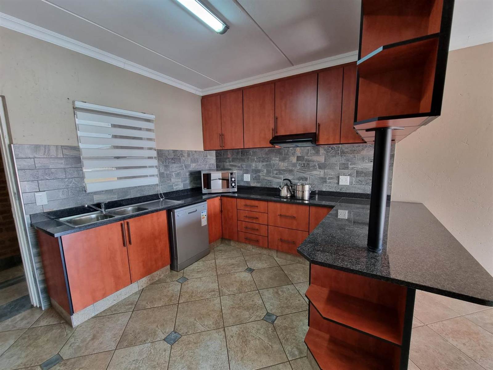 1 Bed Apartment in Benoni North photo number 9