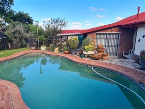 3 Bed House in Glencoe