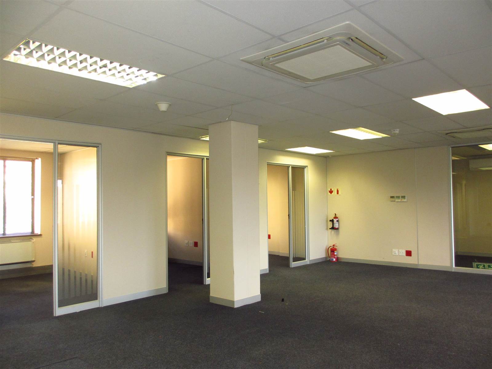 304  m² Commercial space in Fourways photo number 17
