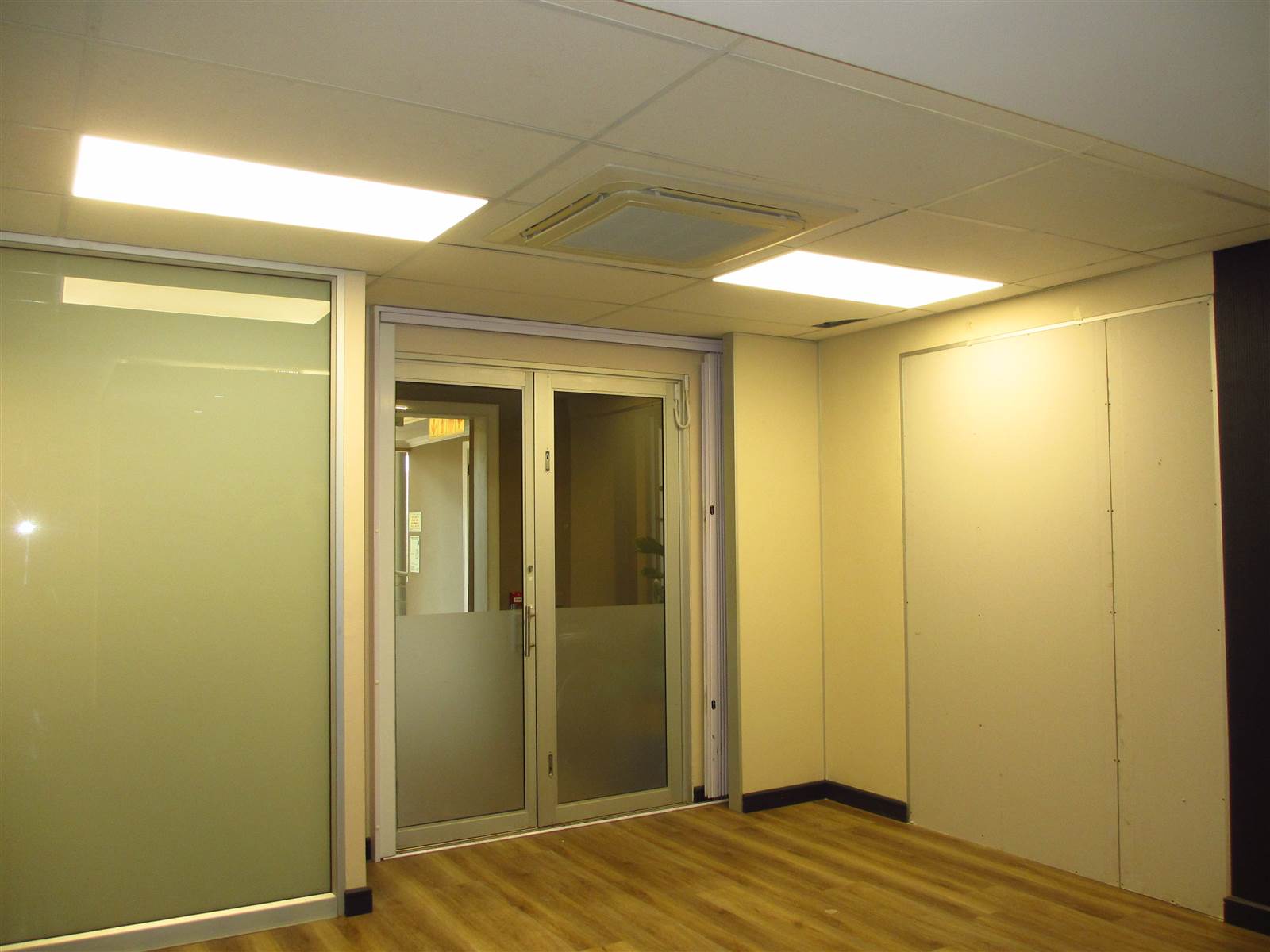 304  m² Commercial space in Fourways photo number 7