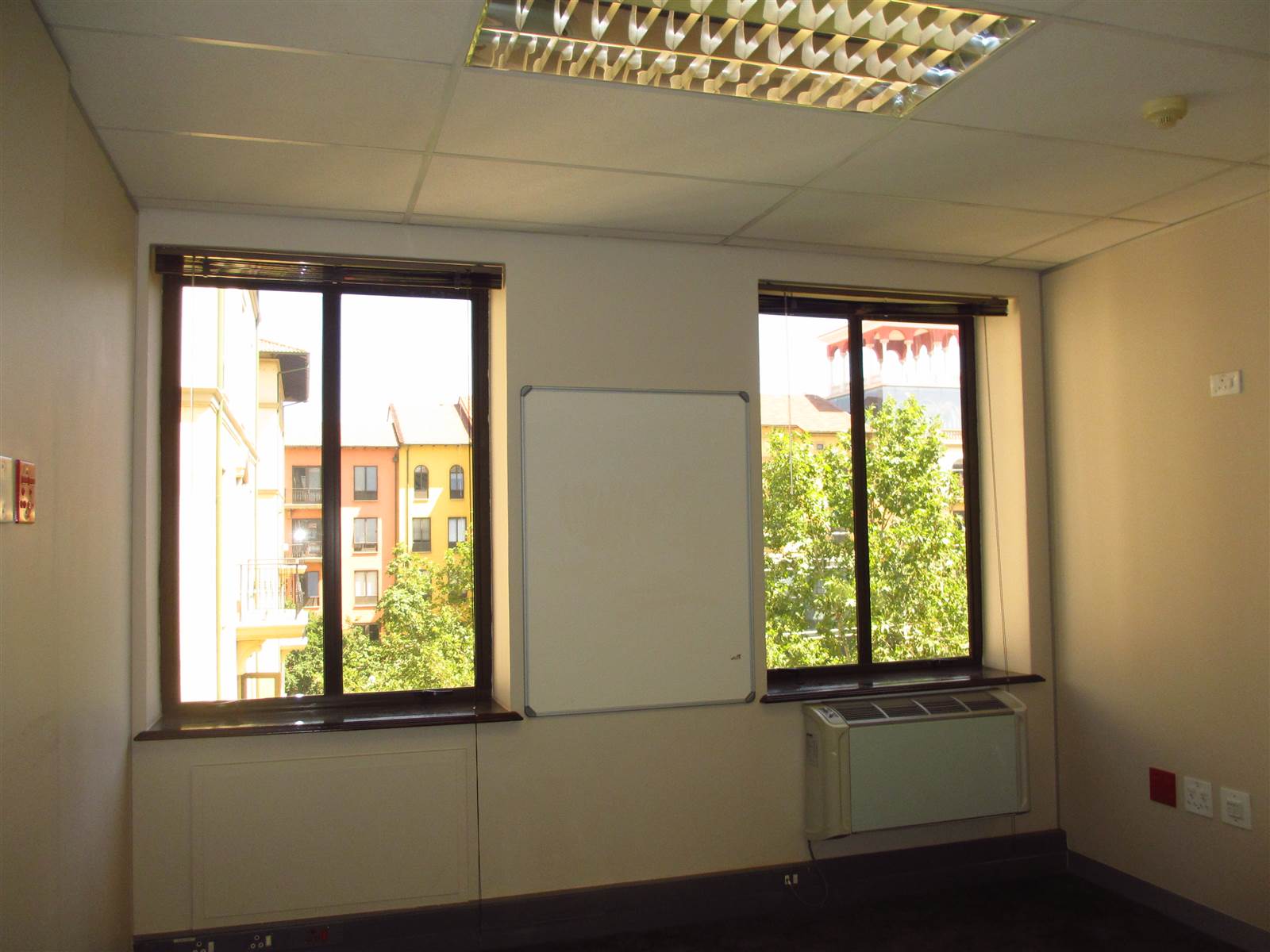 304  m² Commercial space in Fourways photo number 21