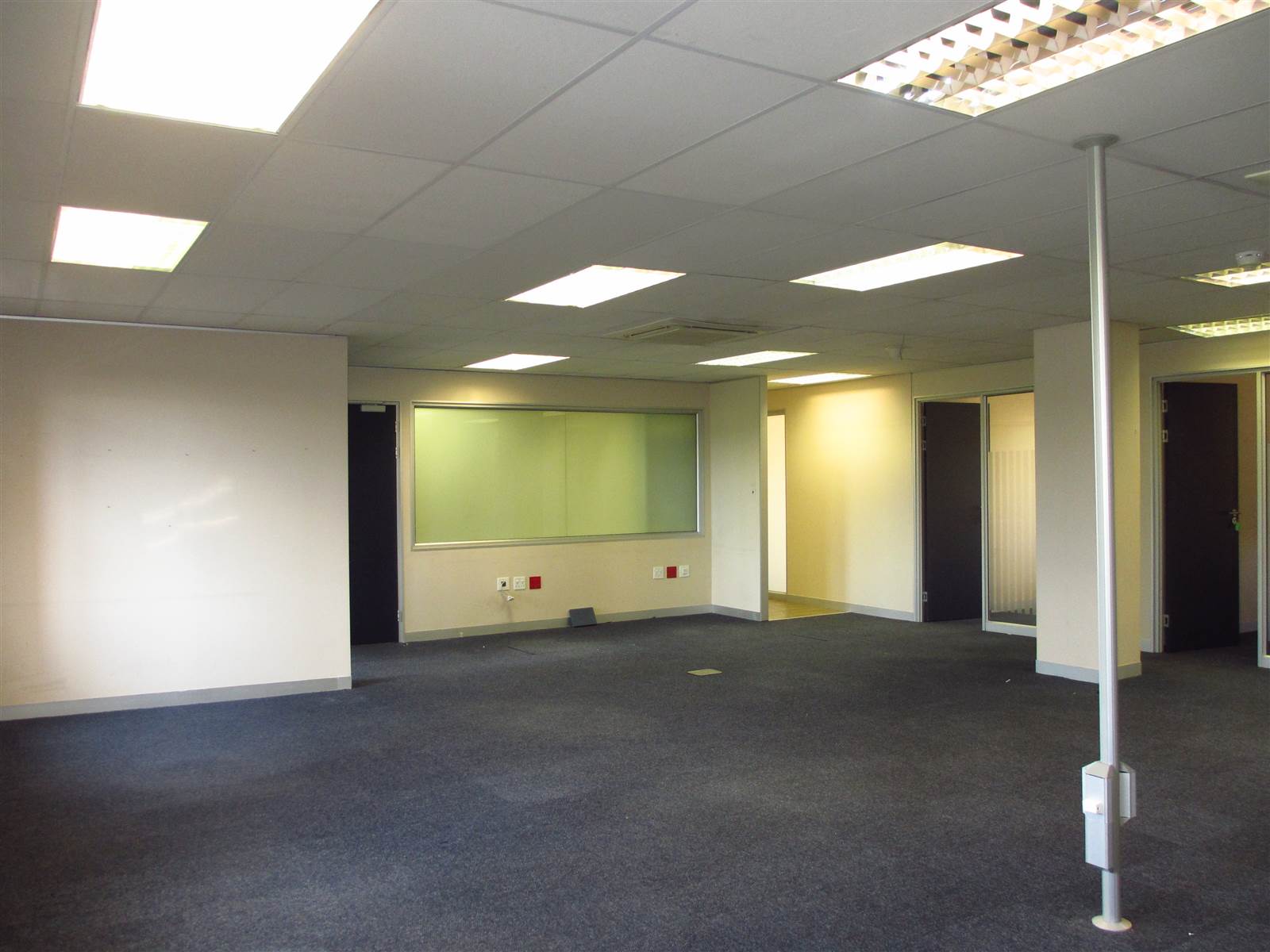 304  m² Commercial space in Fourways photo number 12