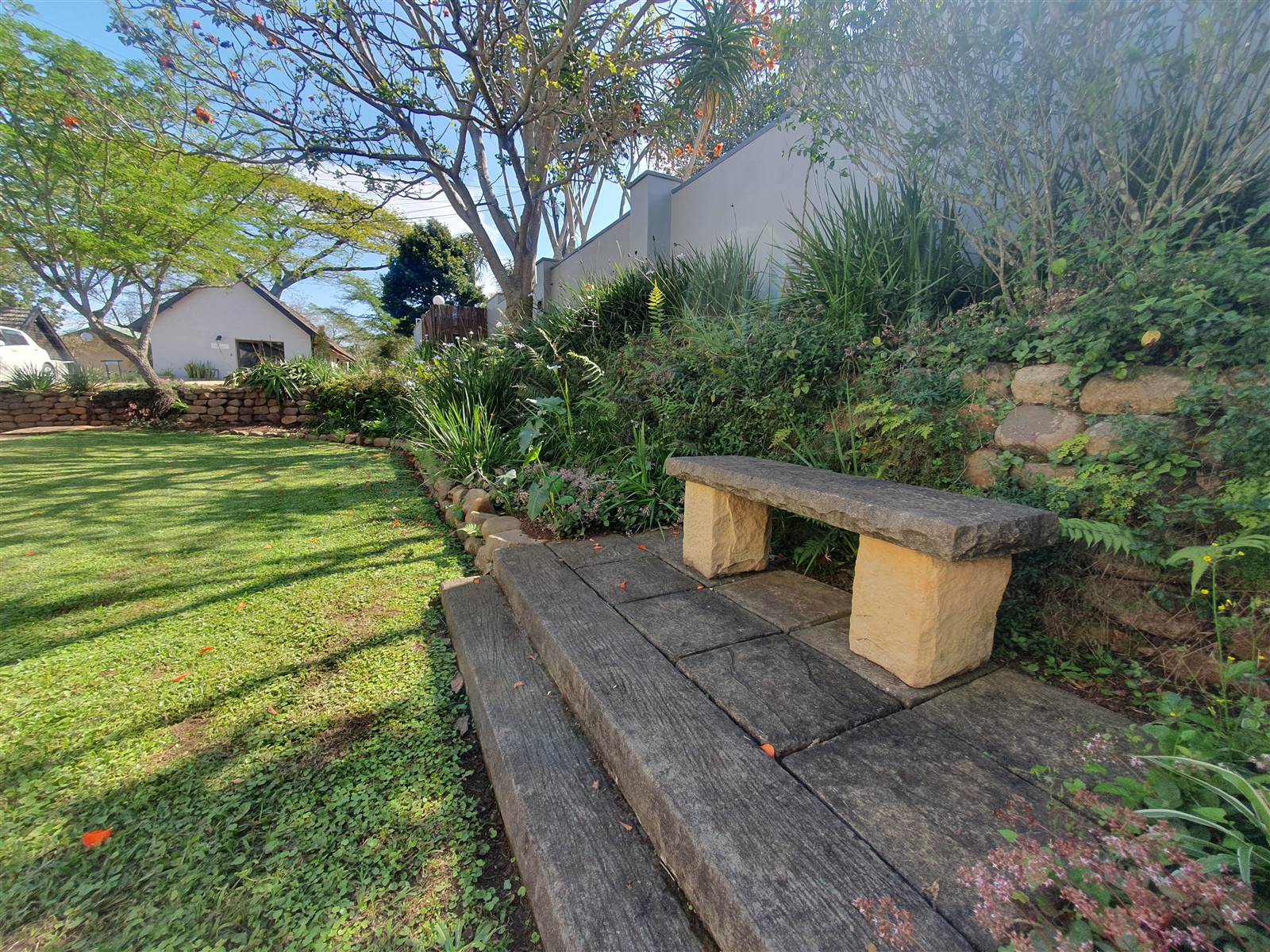 22  m² Commercial space in Kloof photo number 11