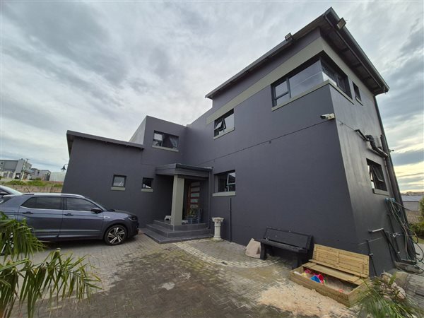 4 Bed House