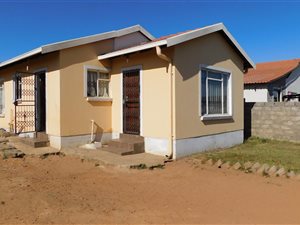 3 Bed House in Klarinet