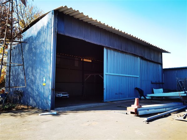 240 m² Industrial space 240 m² Industrial space