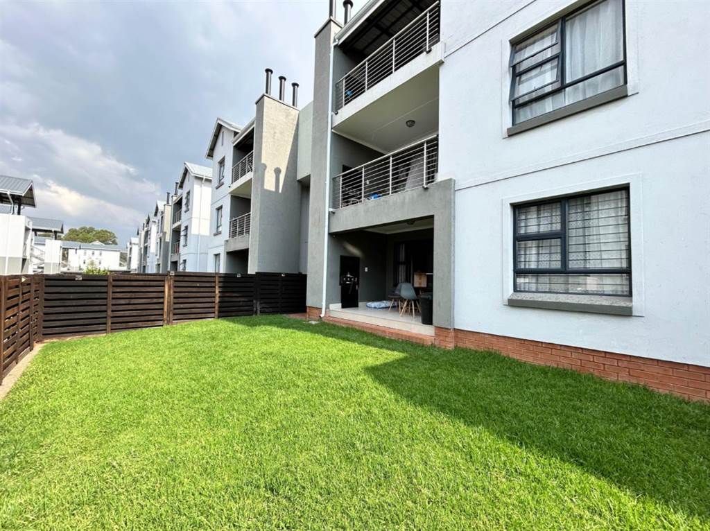 3 Bed Townhouse in Modderfontein photo number 12