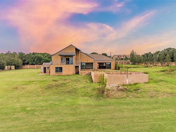 3 Bed House in Mooikloof Equestrian Estate