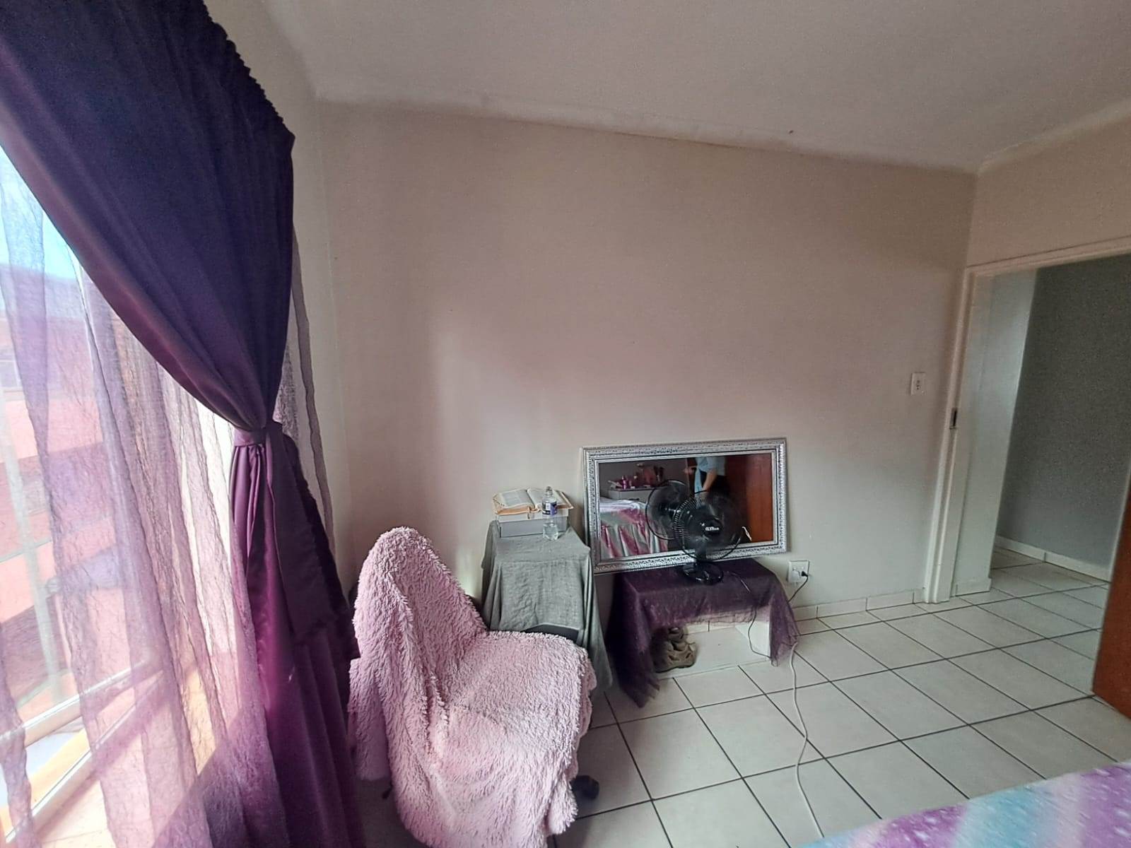 1 Bed Apartment in Pretoria North photo number 4