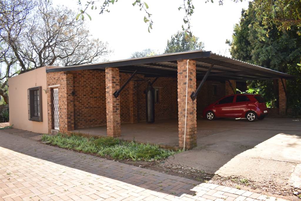 9779 m² Farm in Kempton Park Central photo number 10
