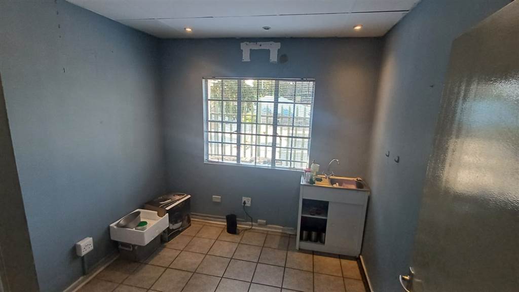 60  m² Commercial space in Nelspruit Central photo number 8