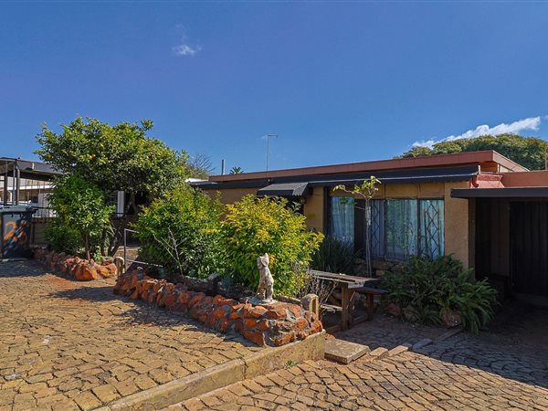 3 Bedroom House 3 Bedroom House