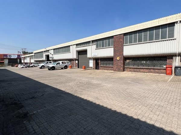 448  m² Industrial space