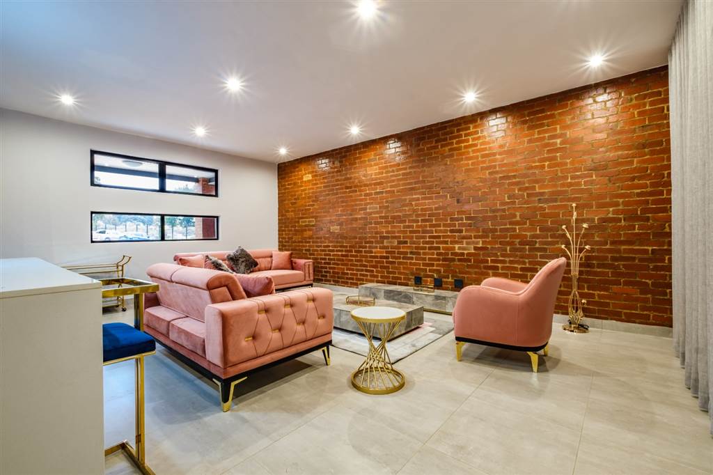 3 Bed Apartment to rent in Ormonde RR4021032 Private Property