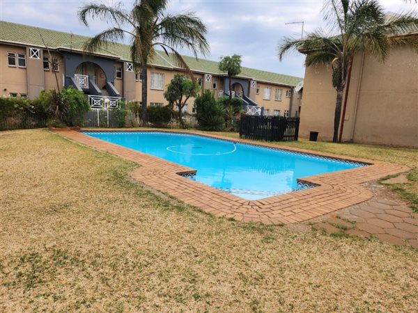 2 Bedroom Townhouse 2 Bedroom Townhouse