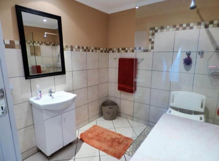 5 Bed House in Benoni CBD photo number 29