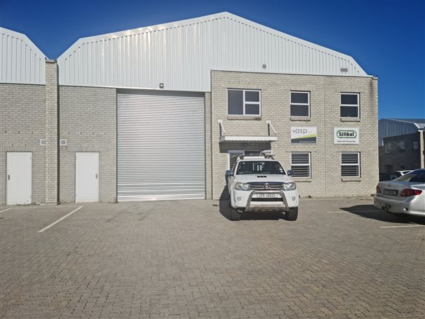 650  m² Industrial space in Firgrove
