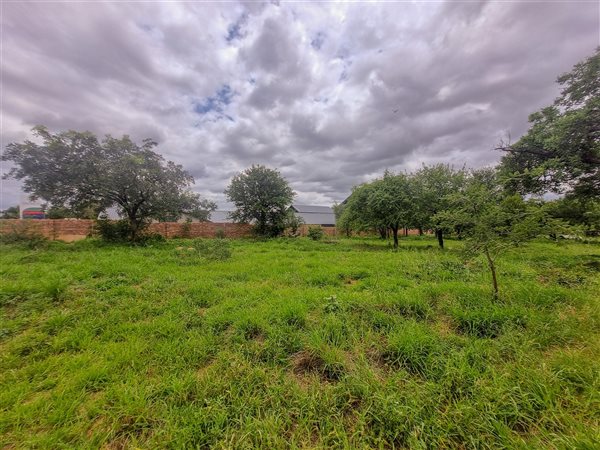 2 500 m² Land 2 500 m² Land
