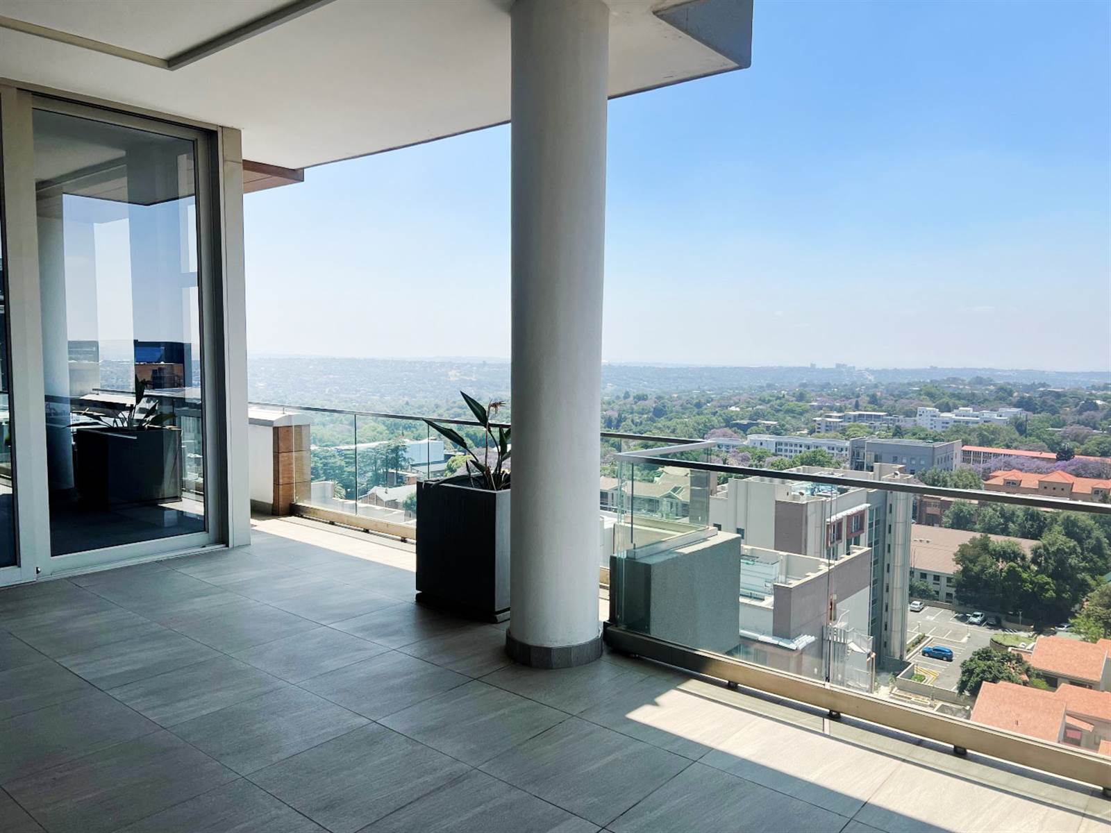 3 Bed Penthouse in Rosebank photo number 1