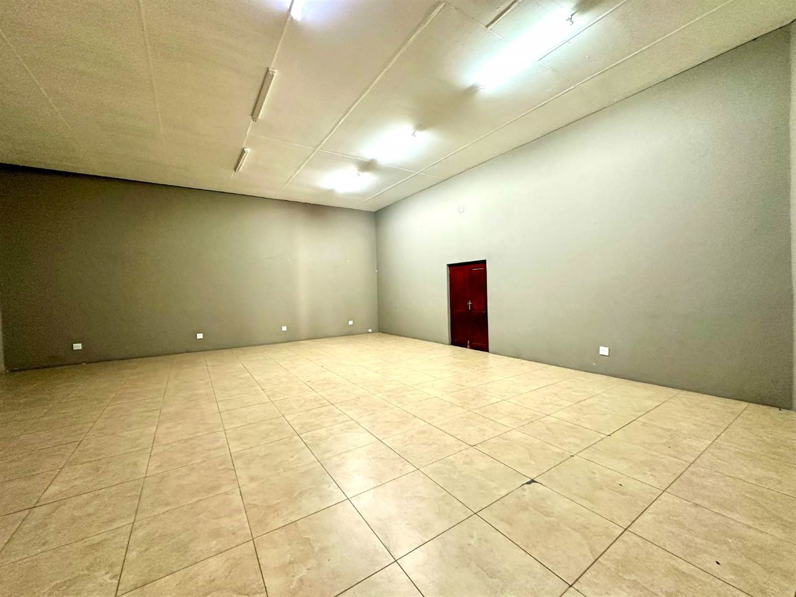 1000  m² Commercial space in Kyalami AH photo number 24