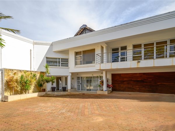 5 Bed House in Blythedale Beach