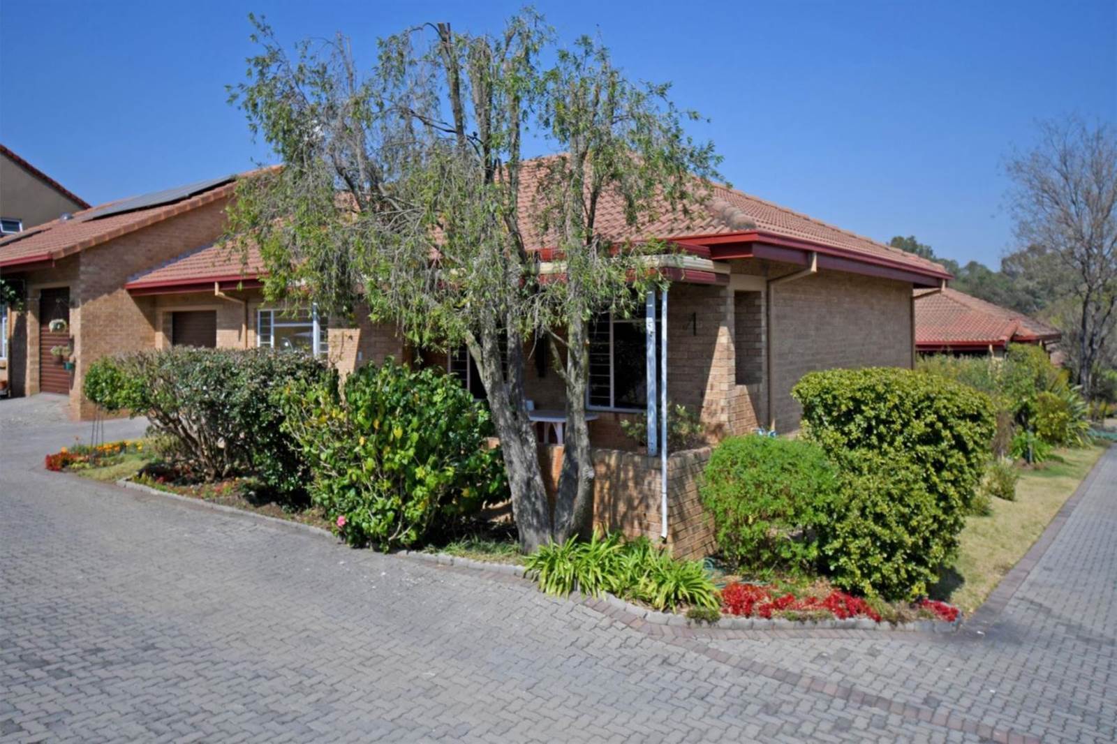 3 Bed House in Douglasdale photo number 21