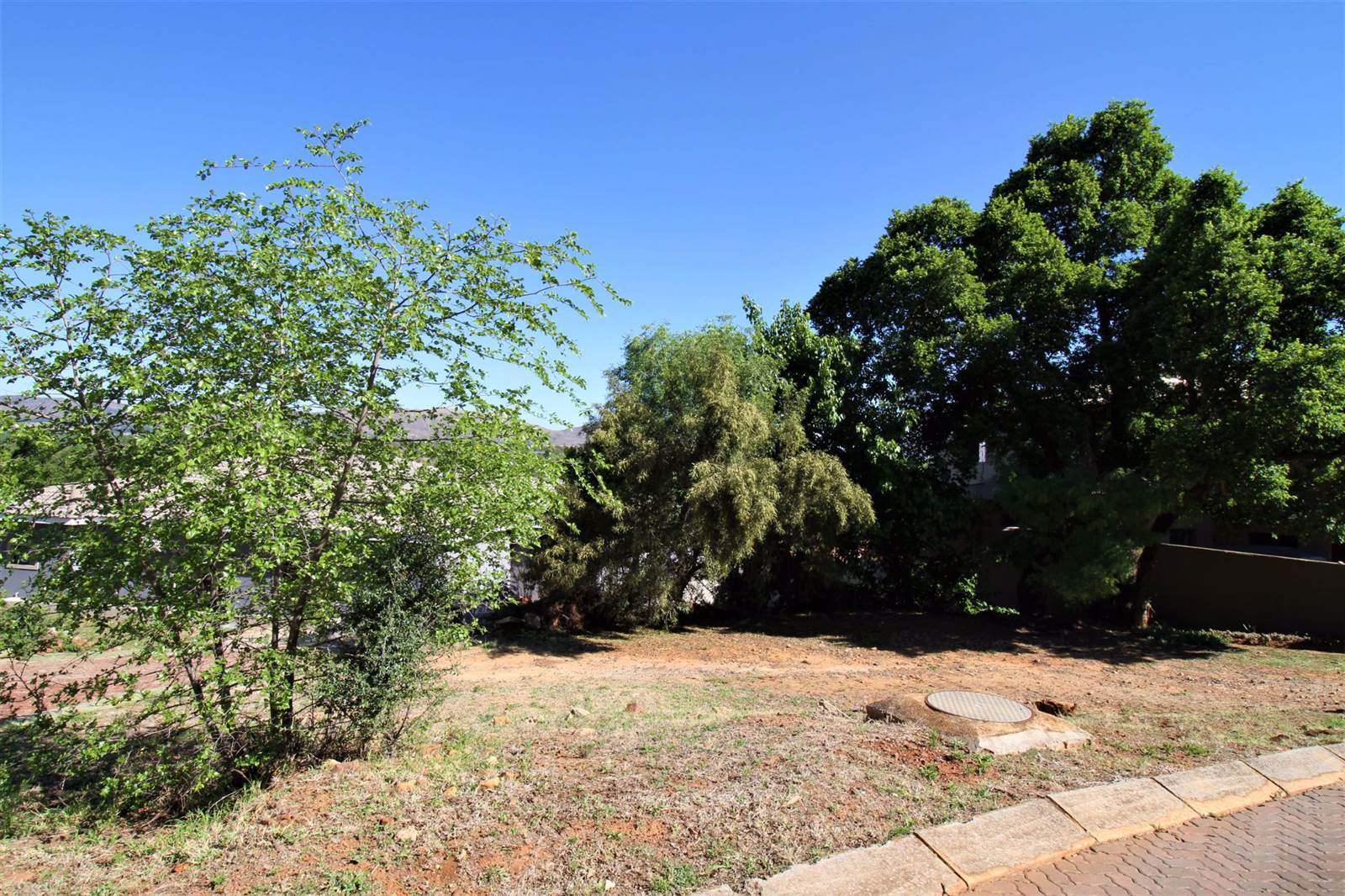 416 m² Land available in Magalies Golf Estate photo number 2