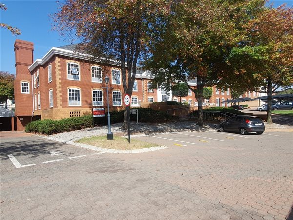 202  m² Commercial space in Bryanston