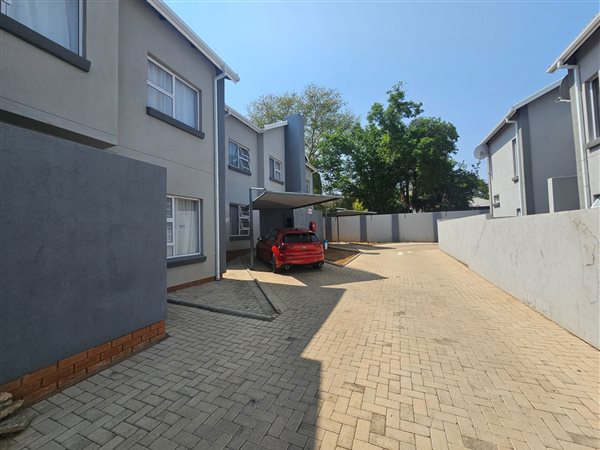2 Bedroom Townhouse 2 Bedroom Townhouse