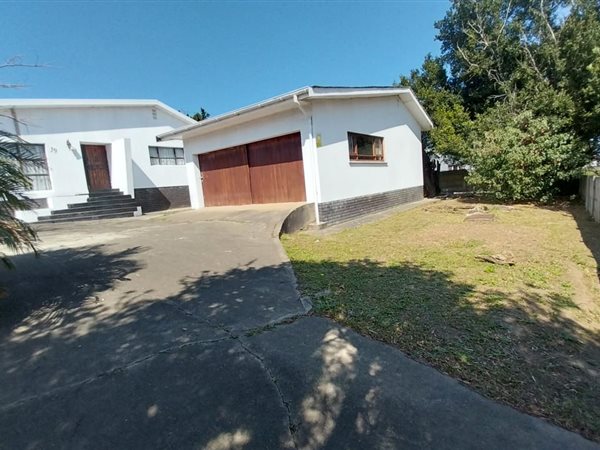 4 Bedroom House 4 Bedroom House
