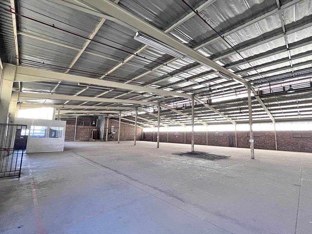 3428  m² Industrial space in Eastgate photo number 6