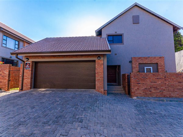 4 Bed Townhouse in Fairland