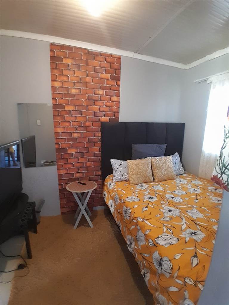 1 Bed Apartment in Noordhoek photo number 3