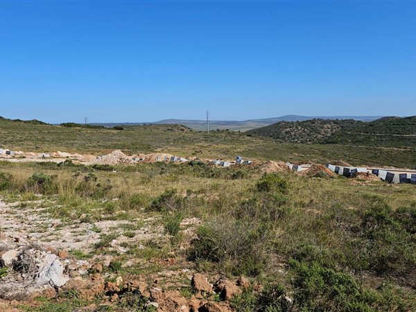 500 m² Land available in Hartenbos