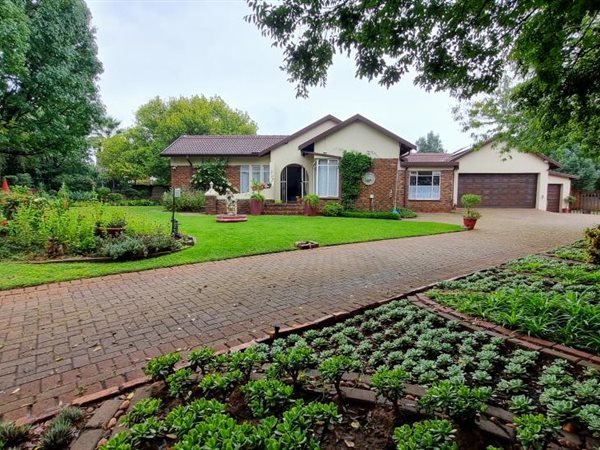 3 Bedroom House 3 Bedroom House