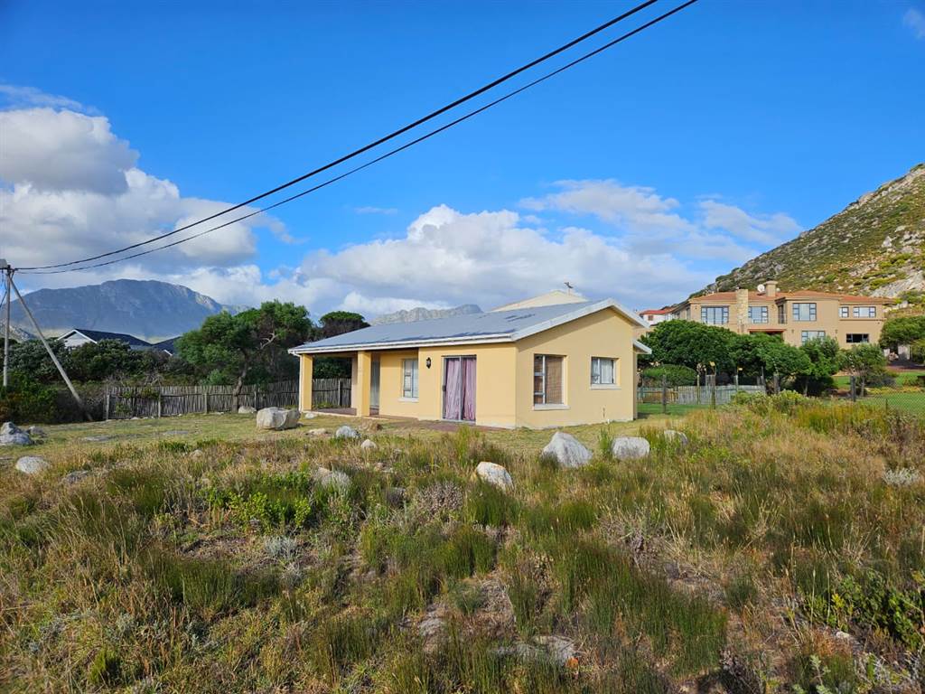 3 Bed House in Pringle Bay photo number 9