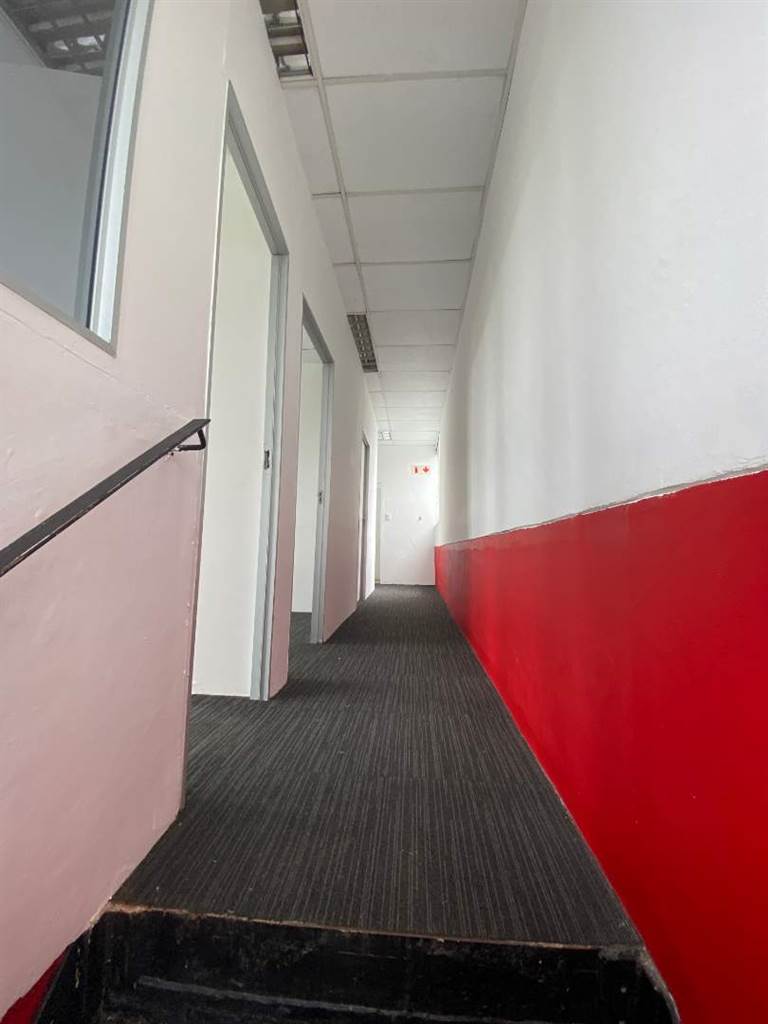 243.39  m² Office Space in Pinetown Central photo number 13