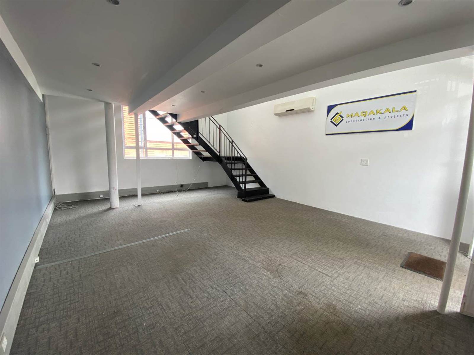 243.39  m² Office Space in Pinetown Central photo number 5