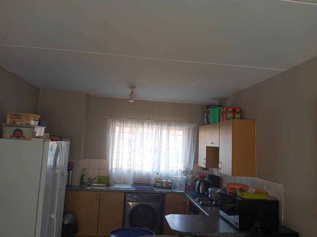 2 Bed Townhouse in Meredale photo number 4