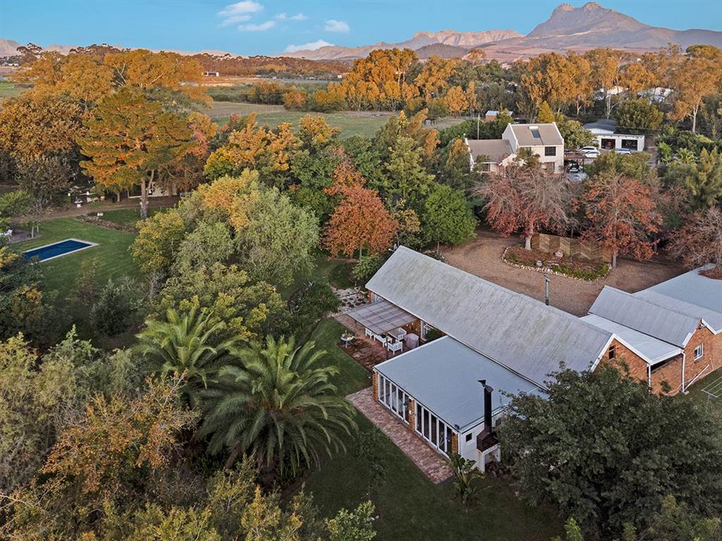 3.6 ha Smallholding in Northern Paarl photo number 1