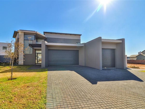4 Bedroom House 4 Bedroom House