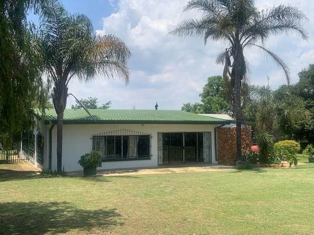 4 Bed House in Boschkop photo number 8