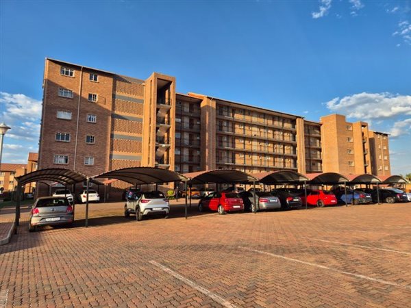 1 Bedroom Flat 1 Bedroom Flat