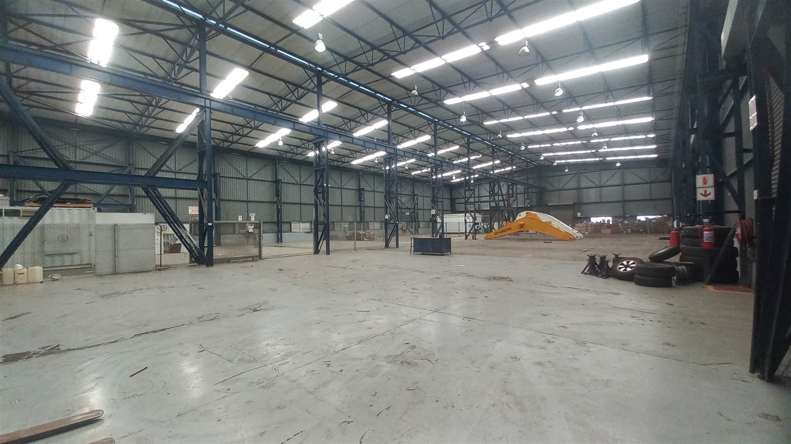3565  m² Industrial space in Jet Park photo number 9