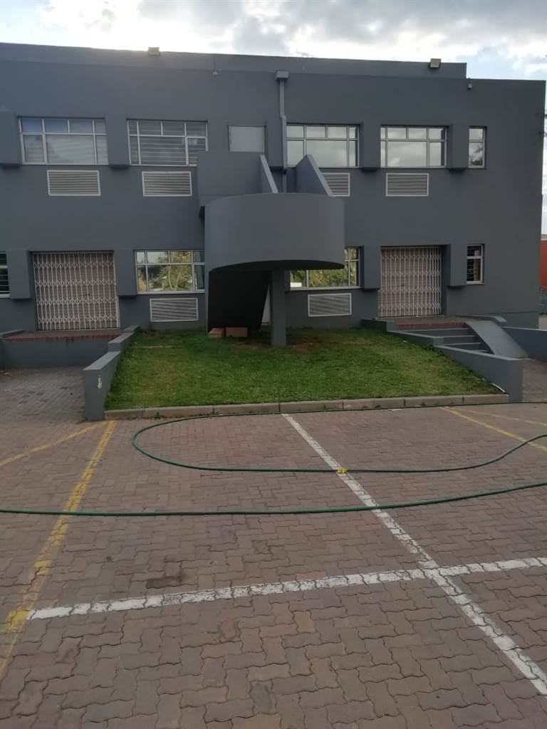 4585  m² Commercial space in Bryanston photo number 12
