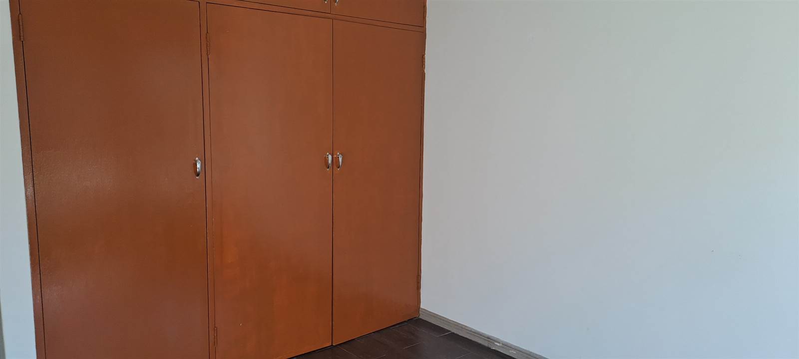 2 Bed Apartment in Clubview photo number 6