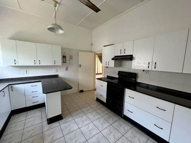 3 Bed House in Scottburgh Central photo number 15