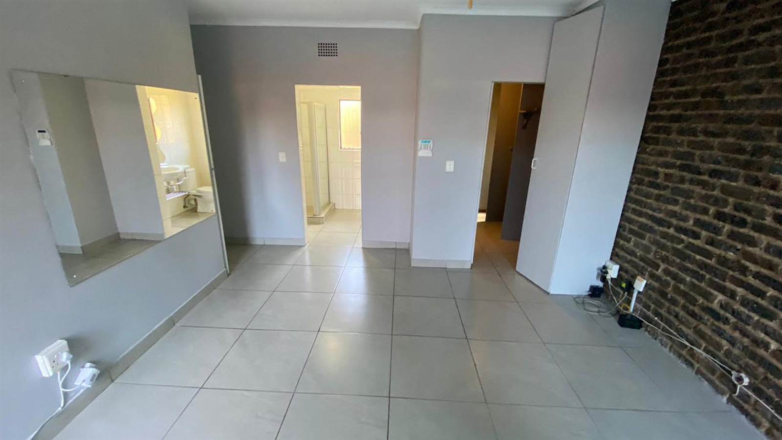 4 Bed House in Carletonville photo number 27